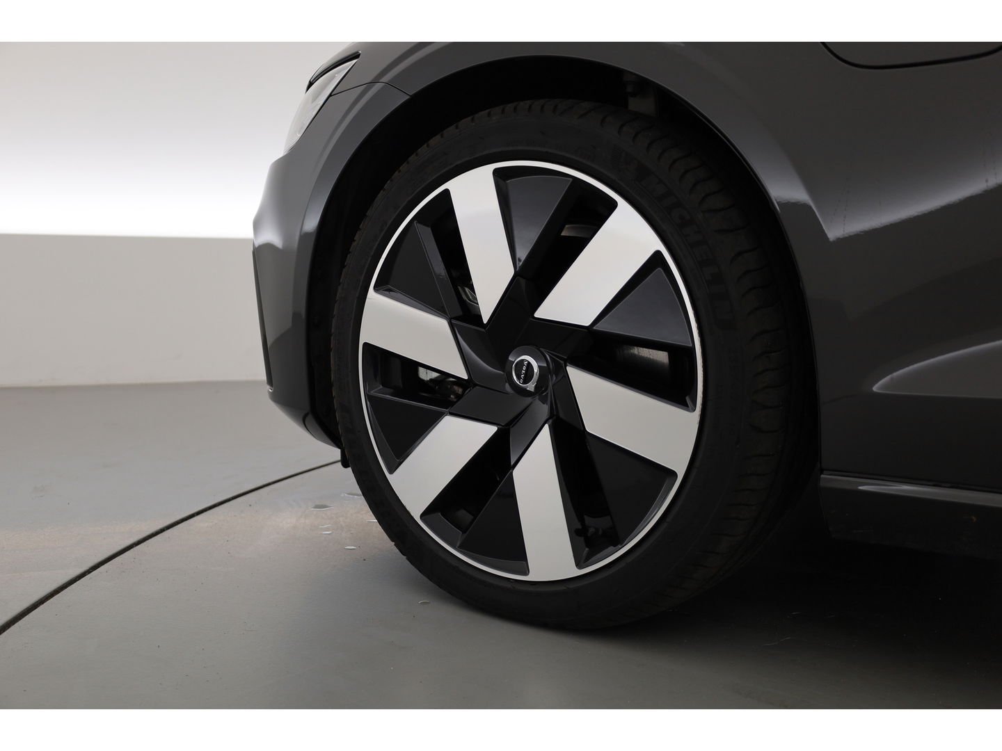 Volvo V60 2.0 T6 Plug-in hybrid AWD Plus Dark | ACC | BLIS | H&K | Stuur- & 4x stoelverw. | Elek. Voorstoelen |