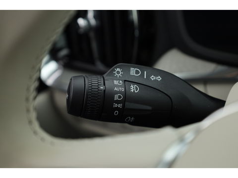 Volvo V60 2.0 T6 Plug-in hybrid AWD Plus Dark | ACC | BLIS | H&K | Stuur- & 4x stoelverw. | Elek. Voorstoelen |