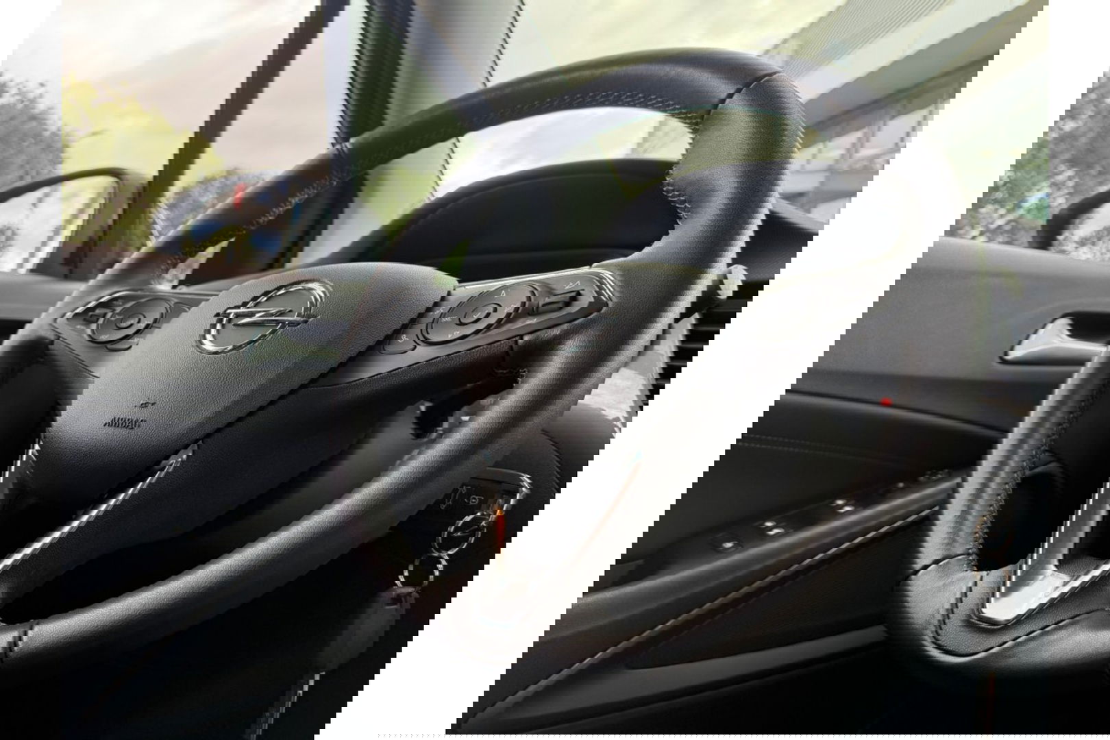 Opel Crossland 1.2 TURBO ELEGANCE 110PK AIRCO NAVI PDC-CAMERA.