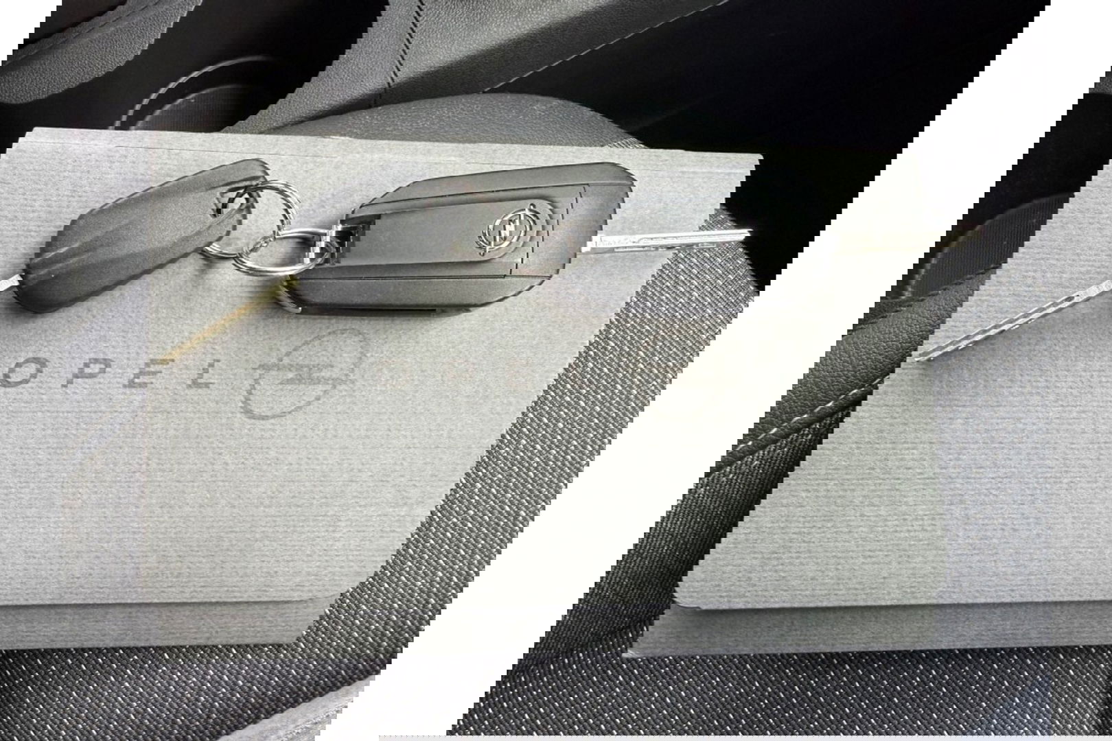 Opel Crossland 1.2 TURBO ELEGANCE 110PK AIRCO NAVI PDC-CAMERA.