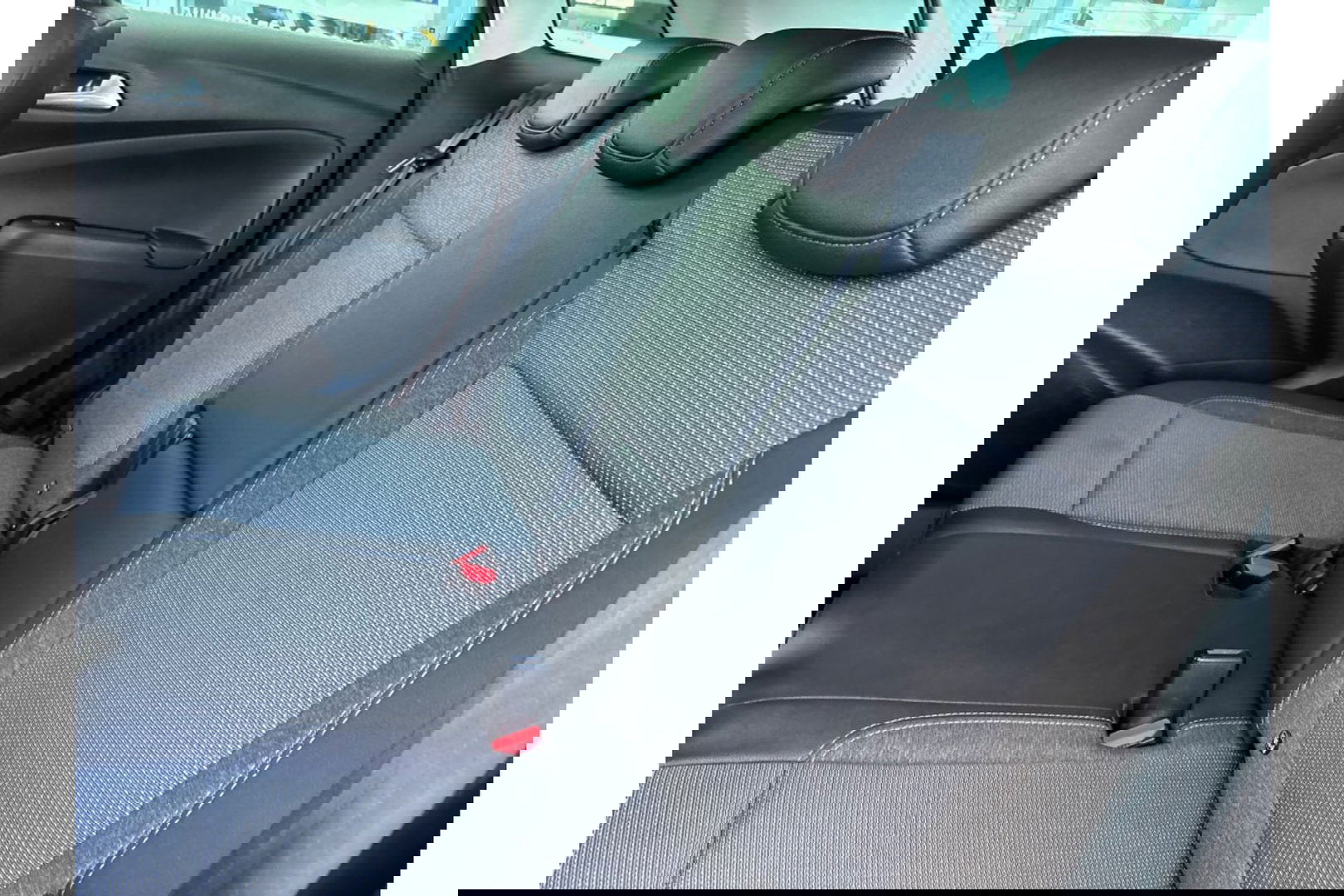 Opel Crossland 1.2 TURBO LEVEL 3 AUTOMAAT AIRCO NAVI PDC-CAMERA.