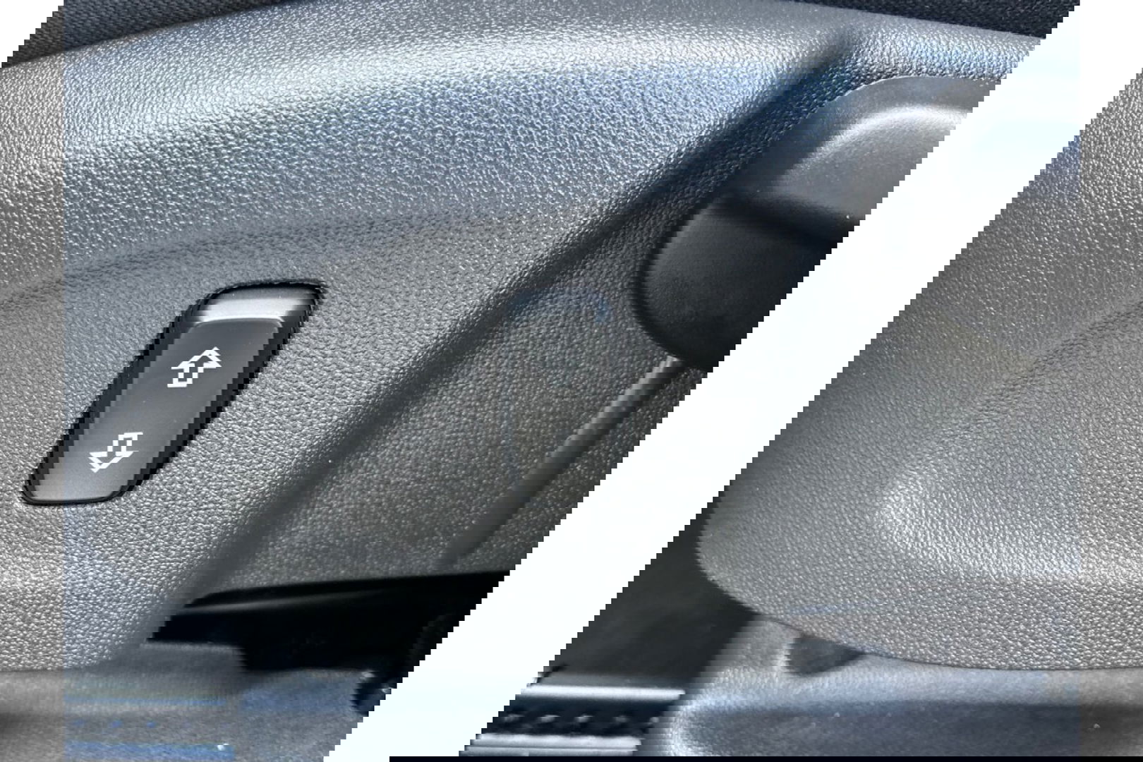 Opel Crossland 1.2 TURBO LEVEL 3 AUTOMAAT AIRCO NAVI PDC-CAMERA.