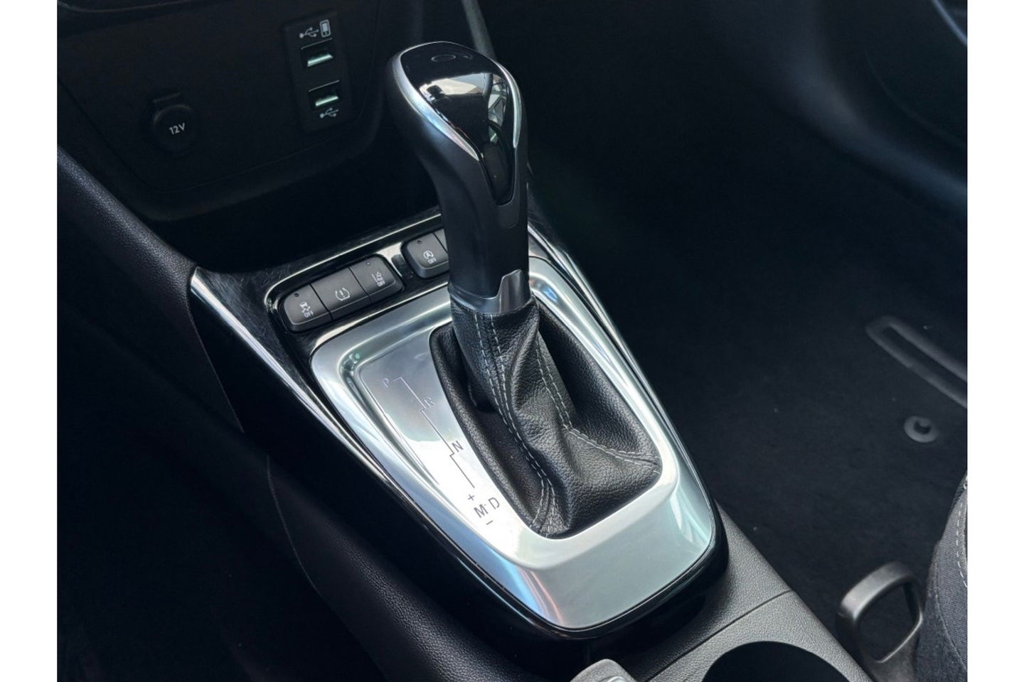 Opel Crossland 1.2 TURBO LEVEL 3 AUTOMAAT AIRCO NAVI PDC-CAMERA.