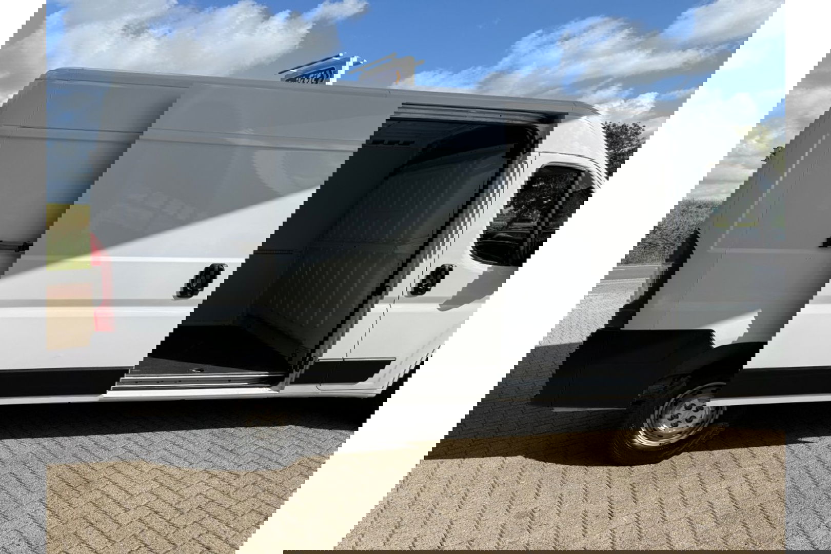 Opel Movano 2.2D L3H3 140PK 3.5T AIRCO NAVI PDC-CAMERA.