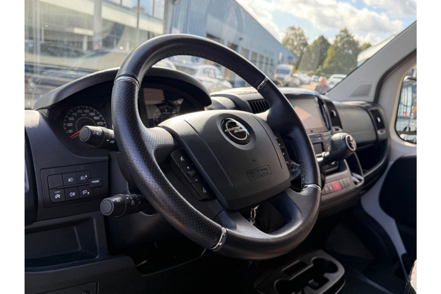 Opel Movano 2.2D L3H3 140PK 3.5T AIRCO NAVI PDC-CAMERA.