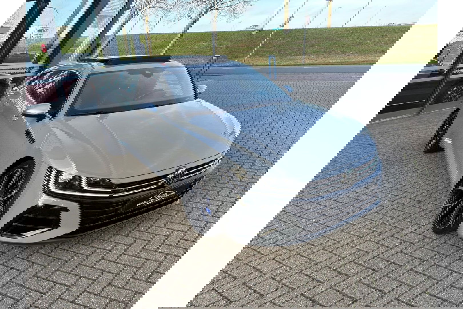 Volkswagen Arteon Shooting Brake 2.0 TSI R 320PK AUTOMAAT 4MOTION PANORAMA HEADUP.