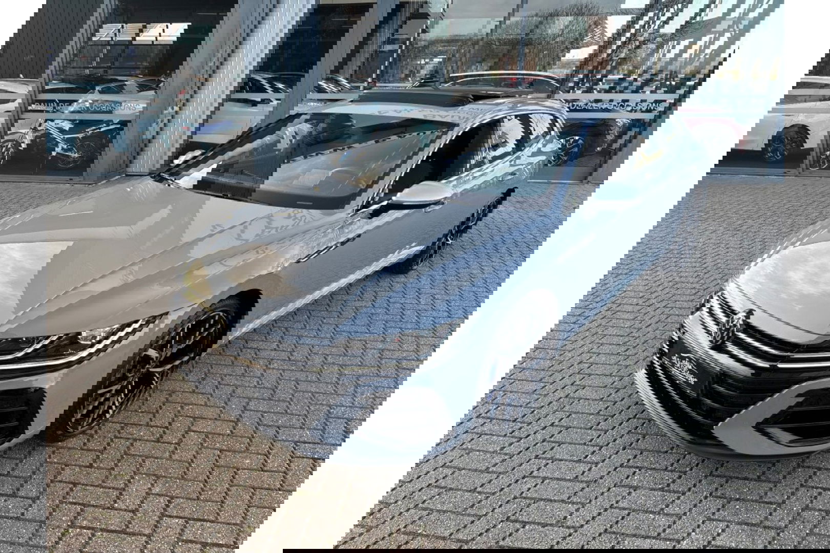 Volkswagen Arteon Shooting Brake 2.0 TSI R 320PK AUTOMAAT 4MOTION PANORAMA HEADUP.