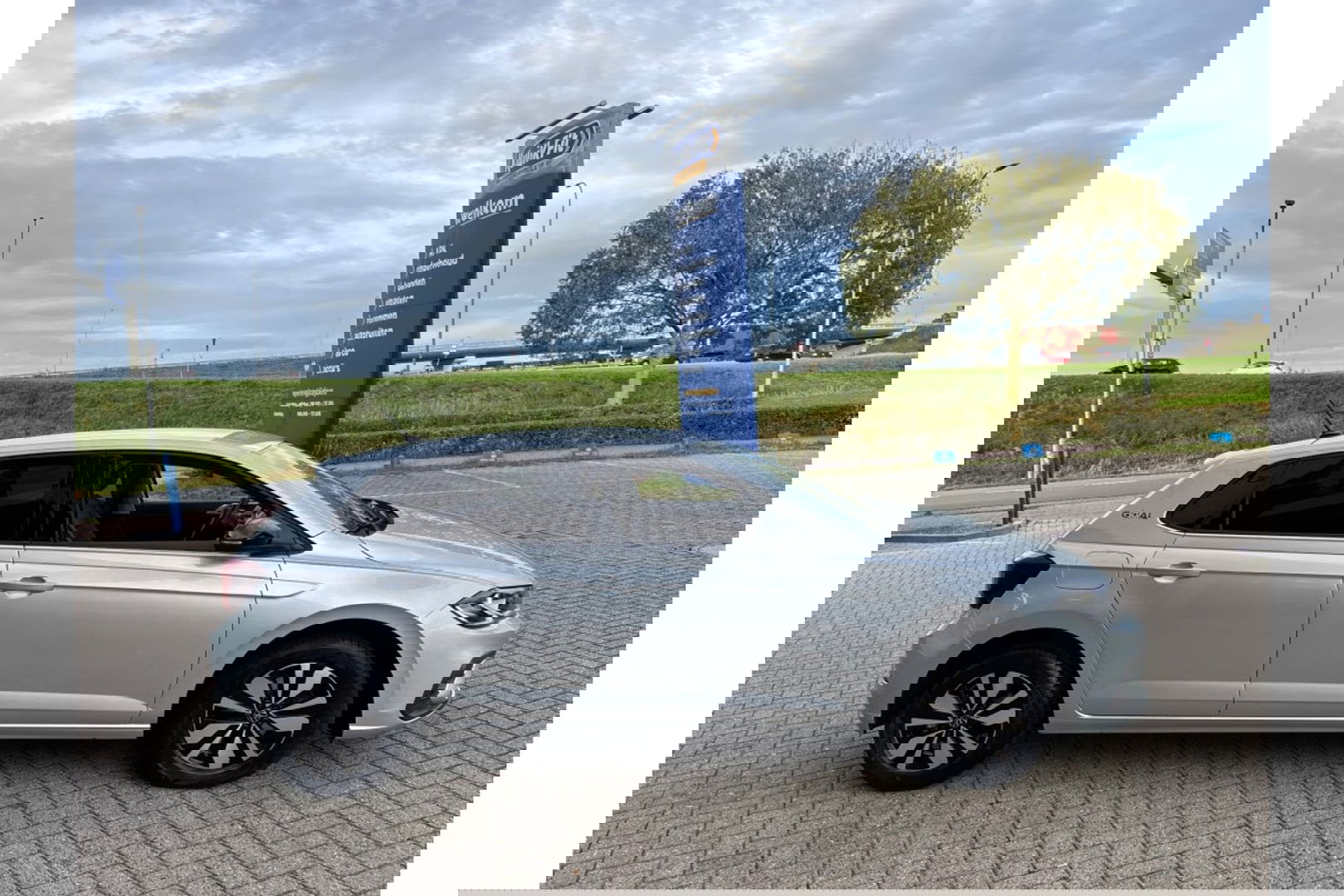 Volkswagen Polo 1.0 TSI AUTOMAAT 115PK GOAL EDITION NAVI PDC LMV ADAPCRUISE