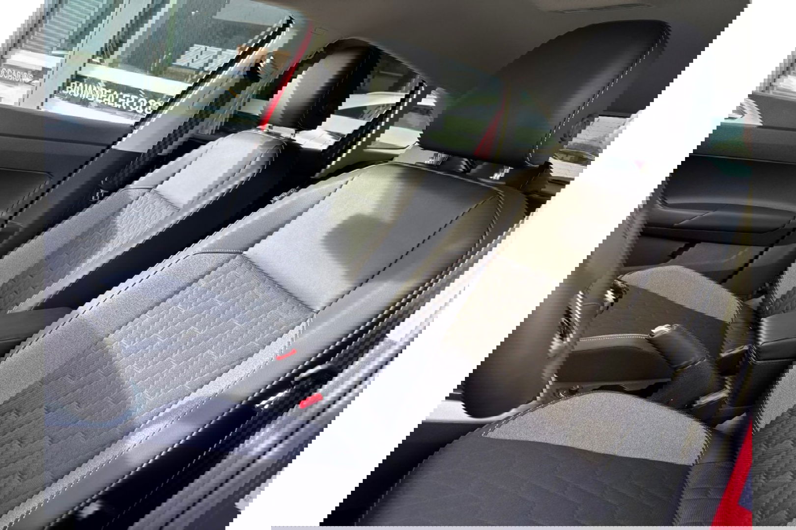 Volkswagen Taigo 1.0 TSI GOAL EDITION AIRCO NAVI PDC LMV STOELVW