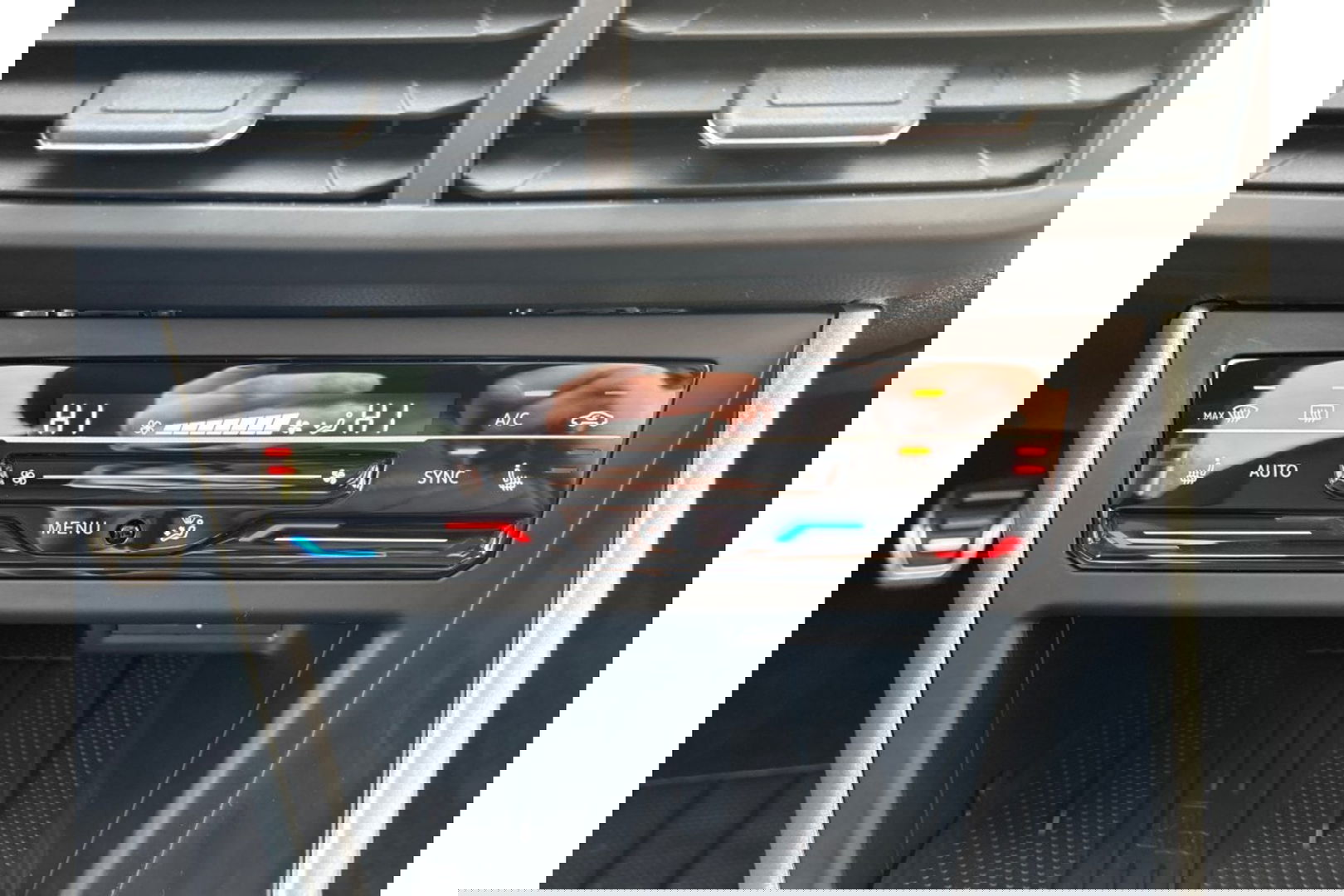 Volkswagen Taigo 1.0 TSI GOAL EDITION AIRCO NAVI PDC LMV STOELVW