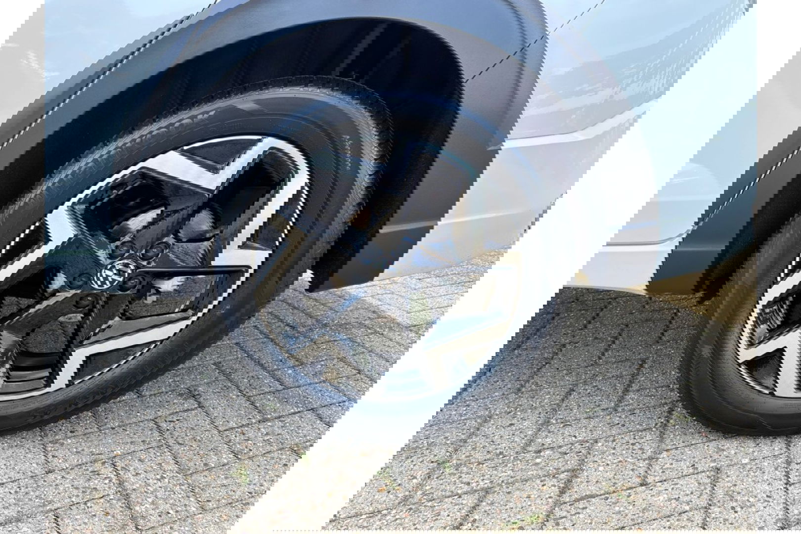 Volkswagen Taigo 1.0 TSI R-LINE AIRCO NAVI CARPLAY PDC STOELVERW.