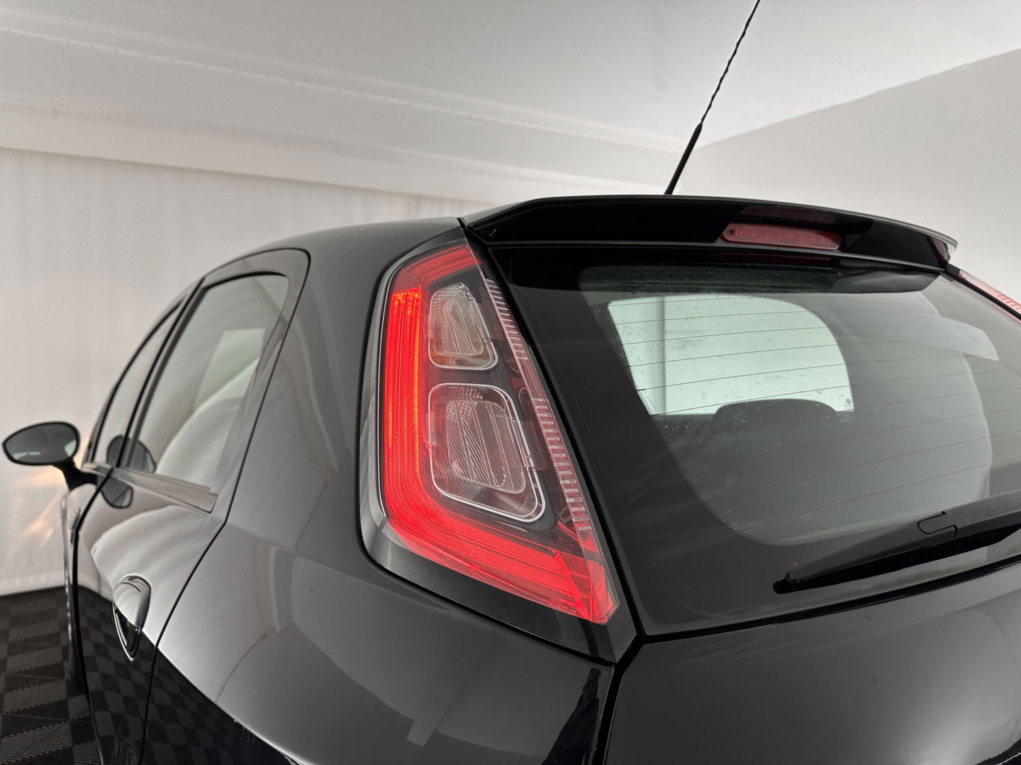 Fiat Punto Evo 1.3 M-Jet Street *AIRCO | CRUISE | COMFORT-SEATS | RADIO-CD/MP3 | 15''ALU*