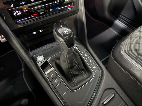 Volkswagen Tiguan 1.5 TSI R-Line Panoramadak, Applecarplay, Camera