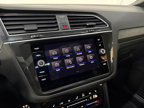 Volkswagen Tiguan 1.5 TSI R-Line Panoramadak, Applecarplay, Camera