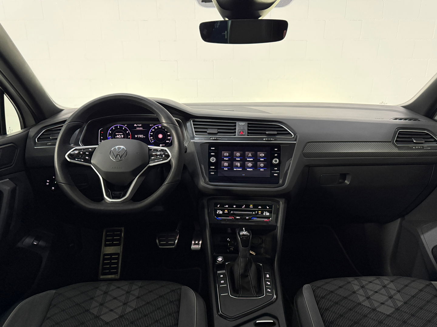 Volkswagen Tiguan 1.5 TSI R-Line Panoramadak, Applecarplay, Camera