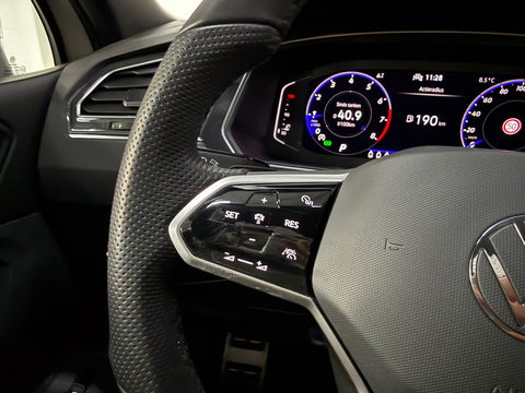 Volkswagen Tiguan 1.5 TSI R-Line Panoramadak, Applecarplay, Camera