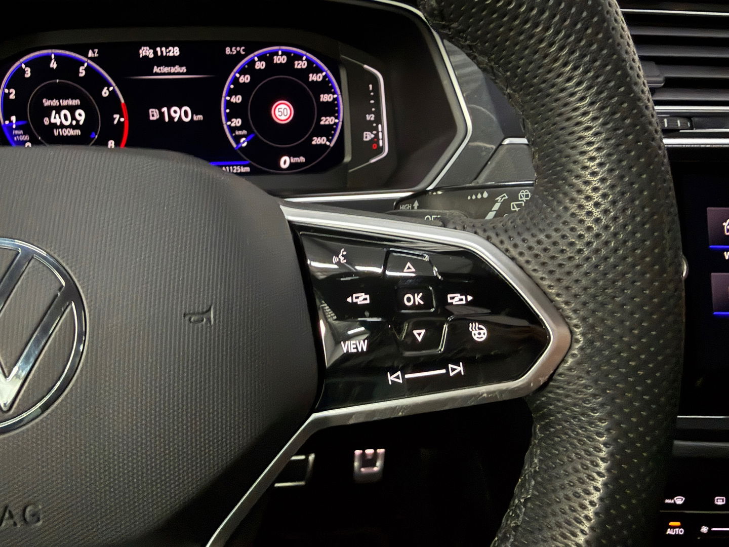 Volkswagen Tiguan 1.5 TSI R-Line Panoramadak, Applecarplay, Camera