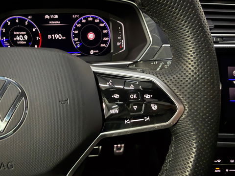 Volkswagen Tiguan 1.5 TSI R-Line Panoramadak, Applecarplay, Camera