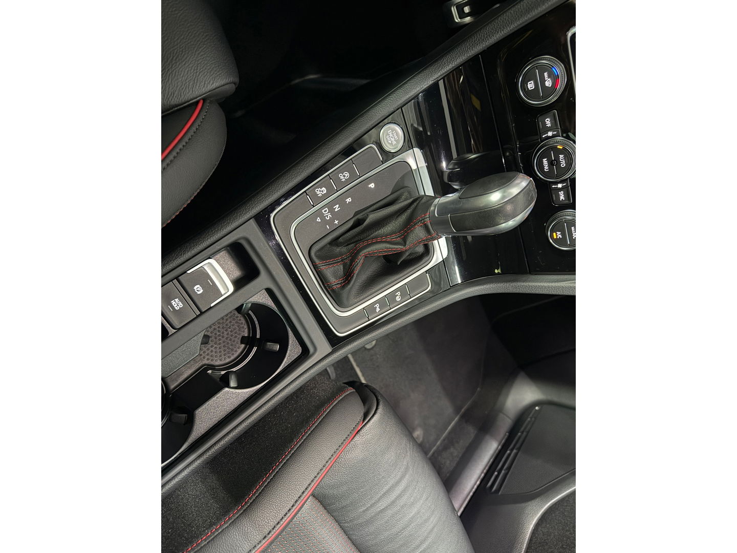 Volkswagen Golf 2.0 TSI GTI Performance