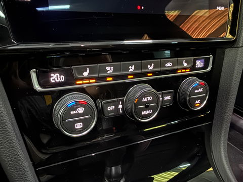 Volkswagen Golf 2.0 TSI GTI Performance