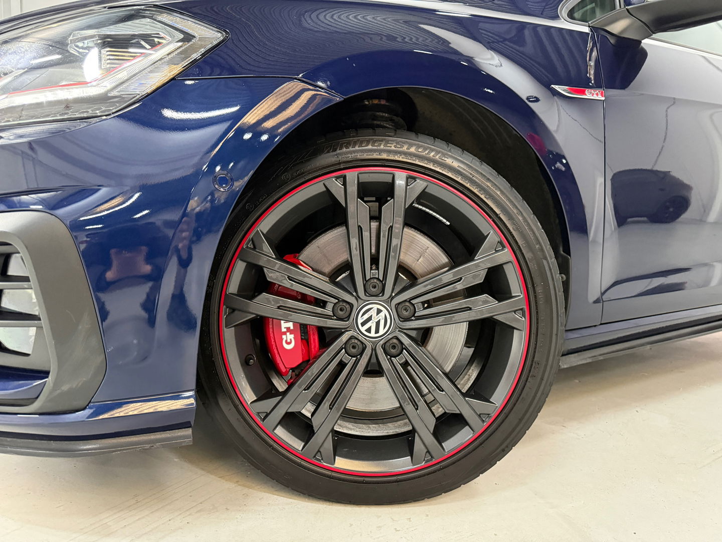 Volkswagen Golf 2.0 TSI GTI Performance