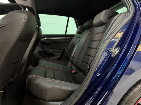 Volkswagen Golf 2.0 TSI GTI Performance