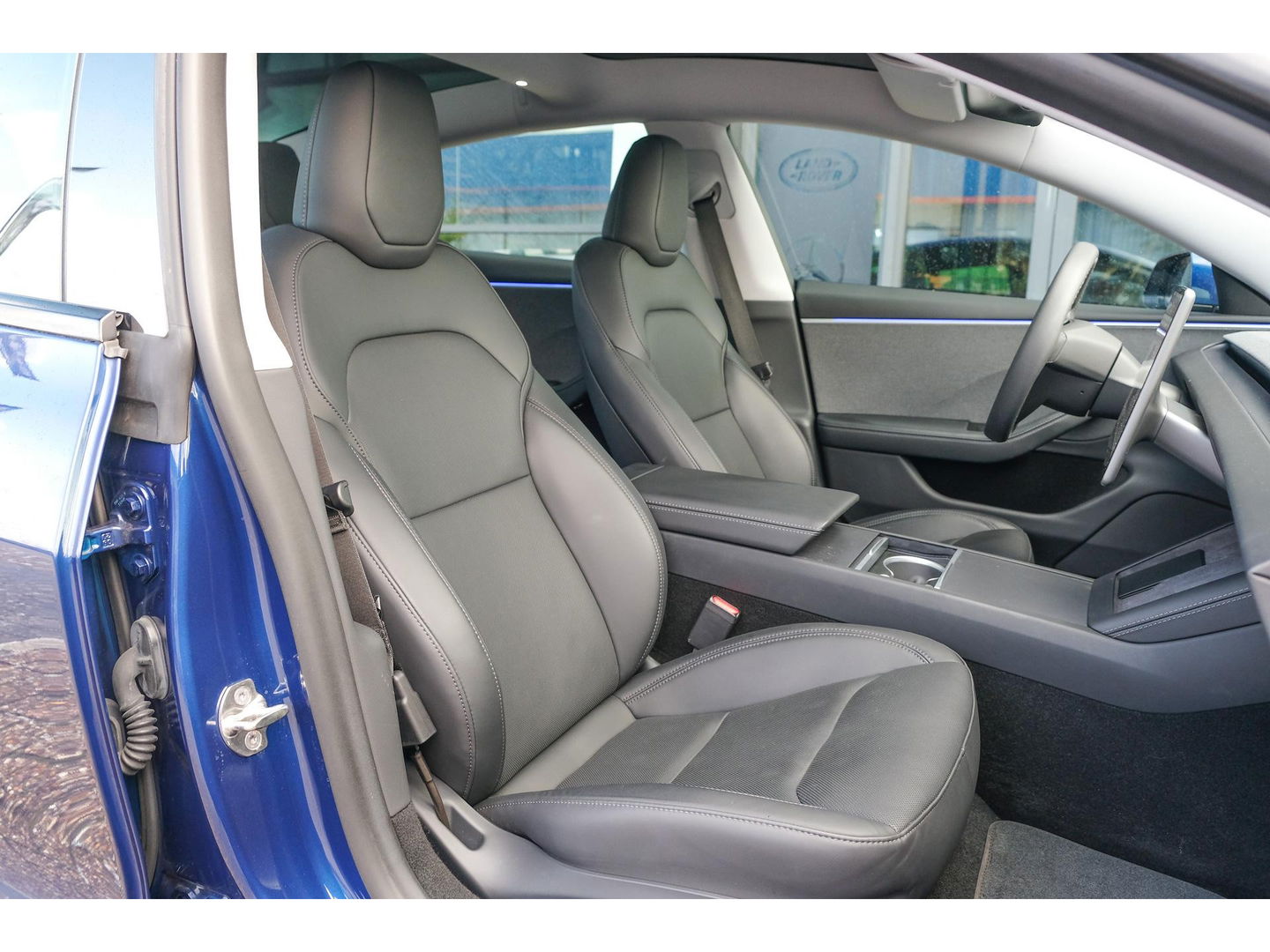 Tesla Model 3 283pk MJ2024 Nieuw model RWD 60 kWh Autopilot Zwart leder Stoelverwarming Camera NLauto 1e eigenaar