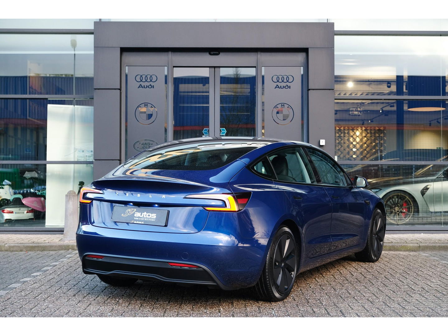 Tesla Model 3 283pk MJ2024 Nieuw model RWD 60 kWh Autopilot Zwart leder Stoelverwarming Camera NLauto 1e eigenaar