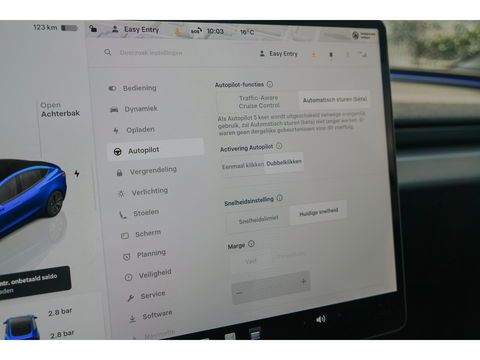 Tesla Model 3 283pk MJ2024 Nieuw model RWD 60 kWh Autopilot Zwart leder Stoelverwarming Camera NLauto 1e eigenaar