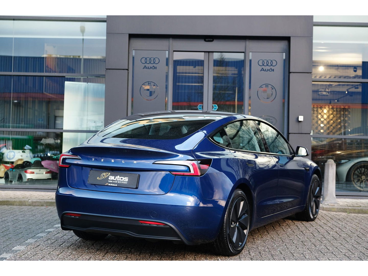 Tesla Model 3 283pk MJ2024 Nieuw model RWD 60 kWh Autopilot Zwart leder Stoelverwarming Camera NLauto 1e eigenaar