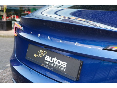 Tesla Model 3 283pk MJ2024 Nieuw model RWD 60 kWh Autopilot Zwart leder Stoelverwarming Camera NLauto 1e eigenaar