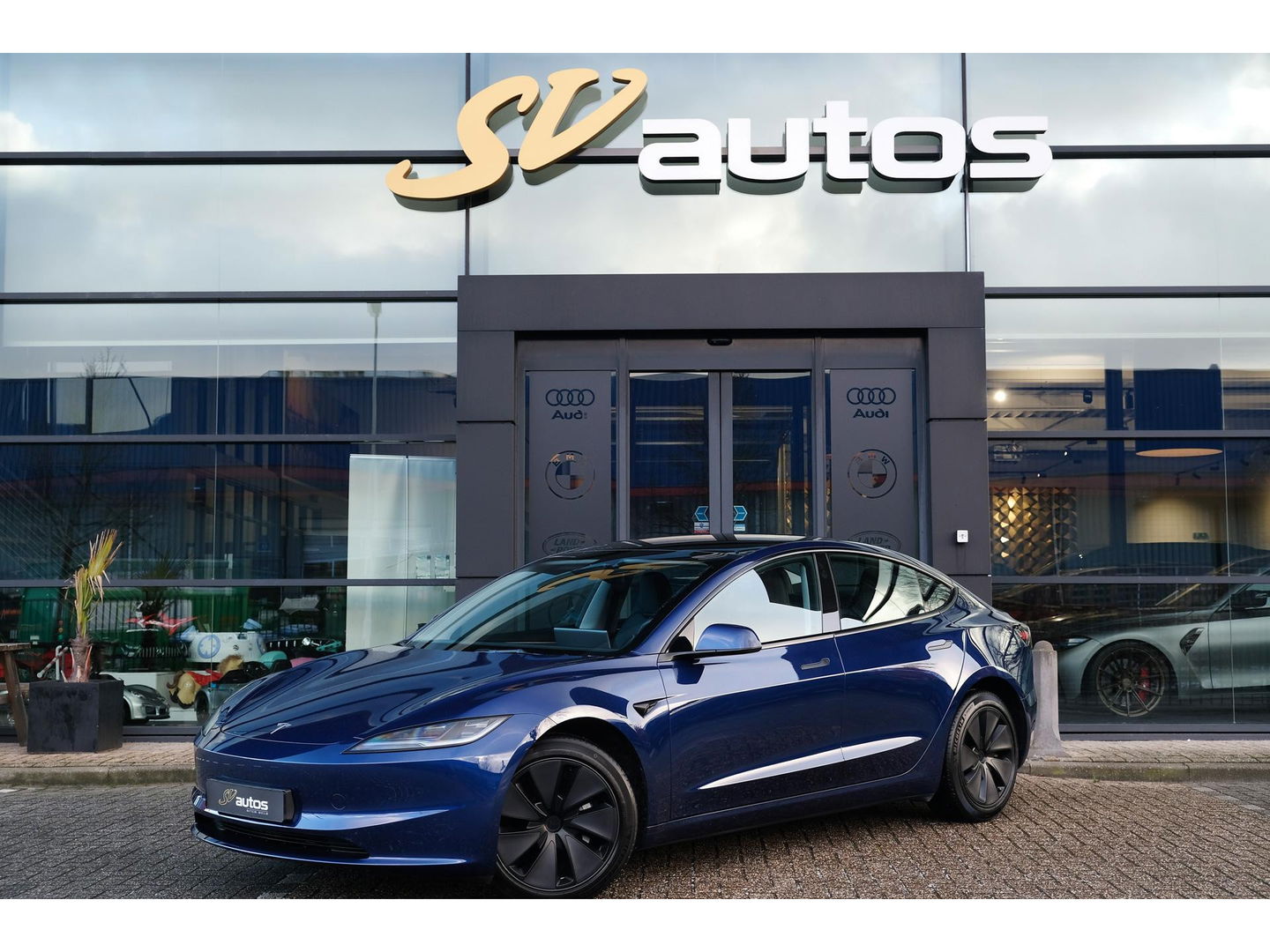 Tesla Model 3 283pk MJ2024 Nieuw model RWD 60 kWh Autopilot Zwart leder Stoelverwarming Camera NLauto 1e eigenaar