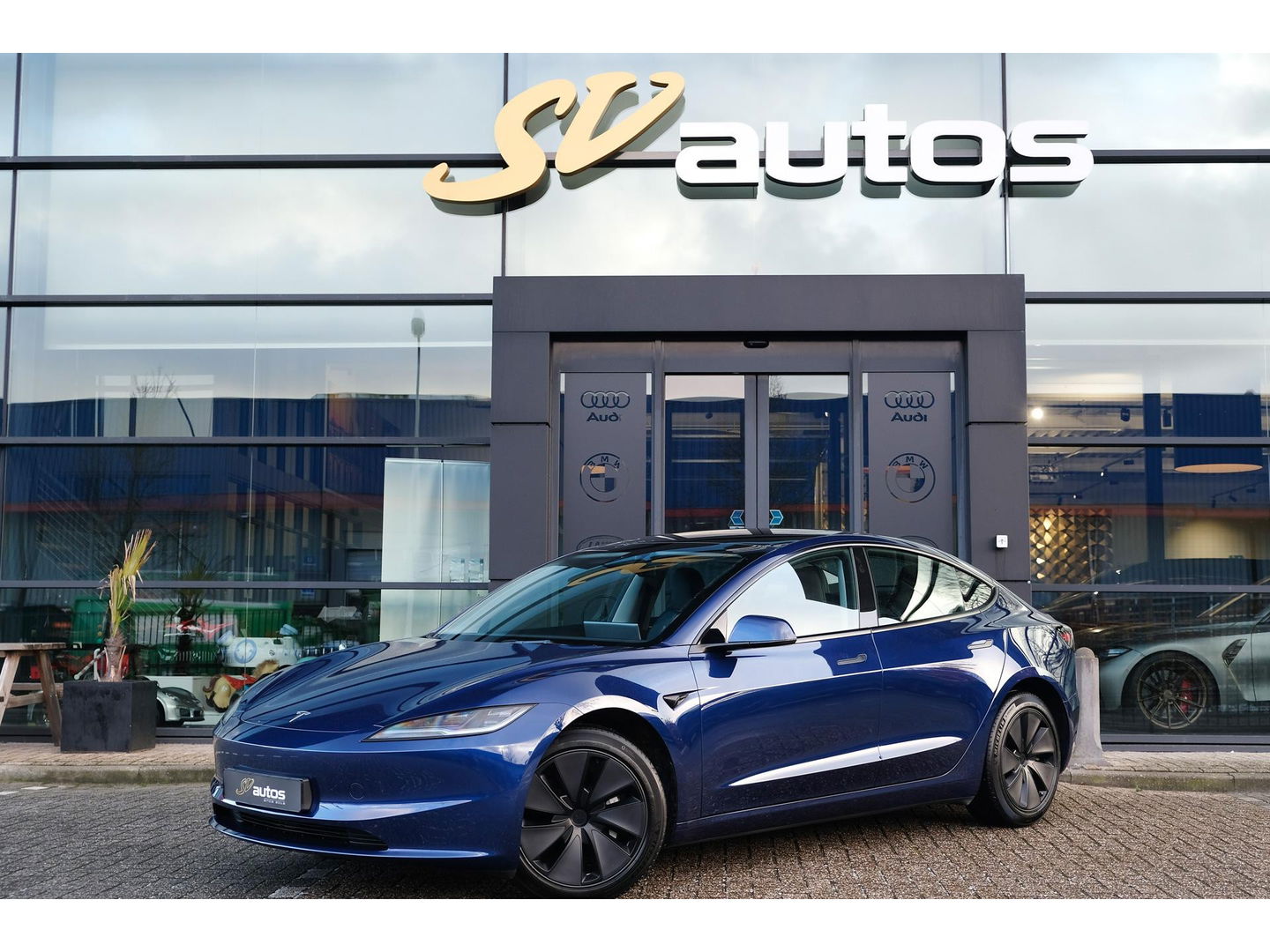 Tesla Model 3 283pk MJ2024 Nieuw model RWD 60 kWh Autopilot Zwart leder Stoelverwarming Camera NLauto 1e eigenaar