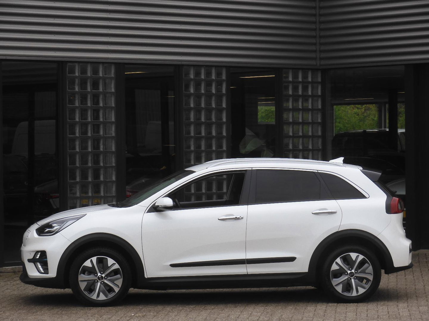 Kia e-Niro 64kWh/ 3-FASE/ SOH 100%/ EXECUTIVELINE/ TREKHAAK