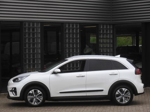 Kia e-Niro 64kWh/ 3-FASE/ SOH 100%/ EXECUTIVELINE/ TREKHAAK