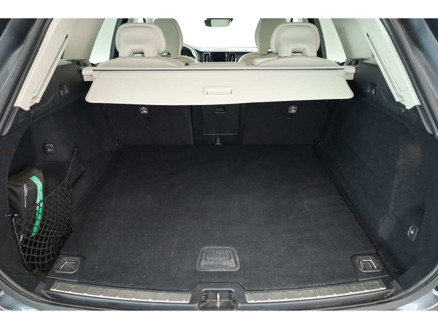 Volvo XC60 2.0 B4 Inscription Trekhaak | H&K Audio | Camera | Vol Lederen bekleding |