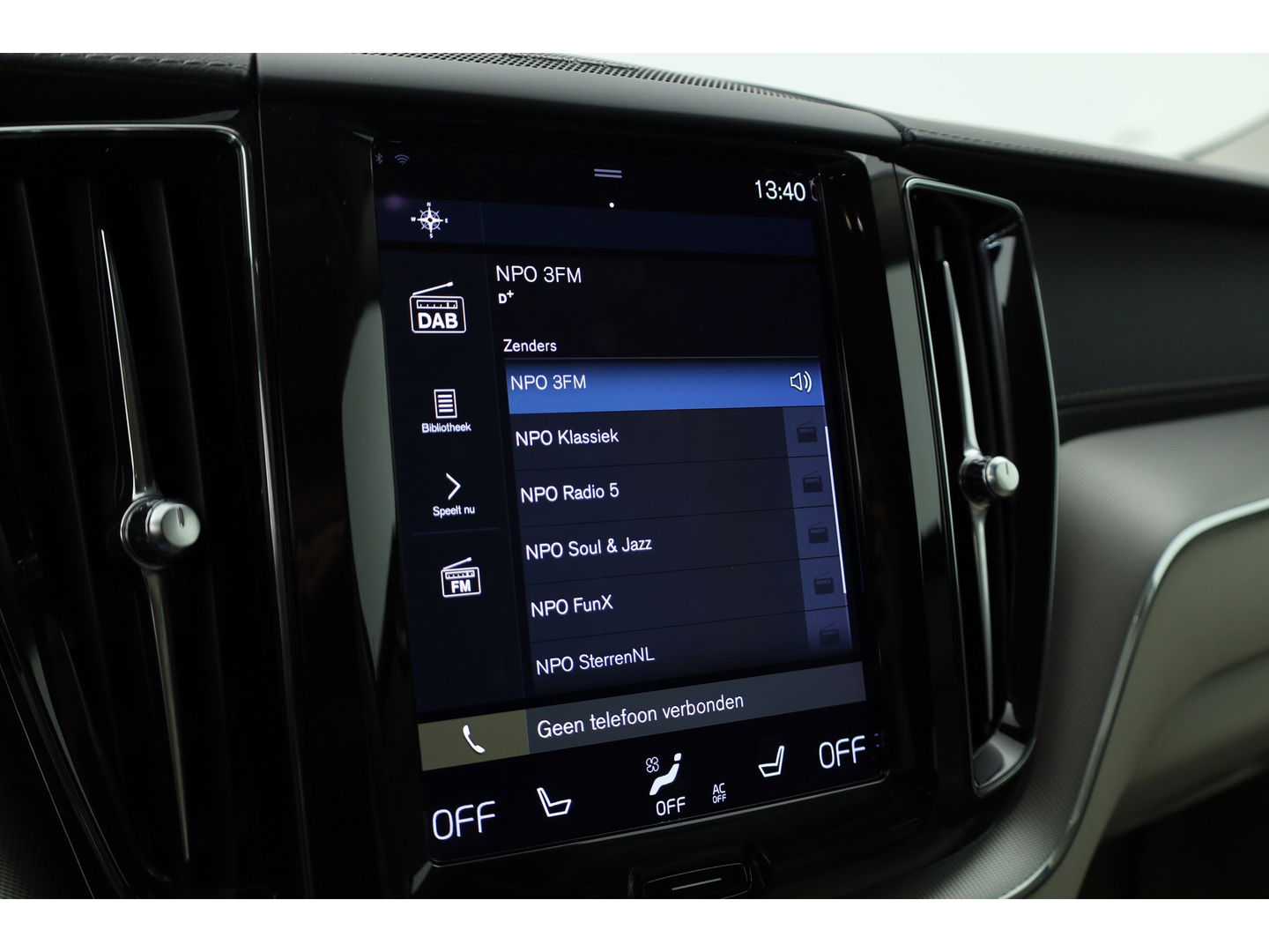 Volvo XC60 2.0 B4 Inscription Trekhaak | H&K Audio | Camera | Vol Lederen bekleding |