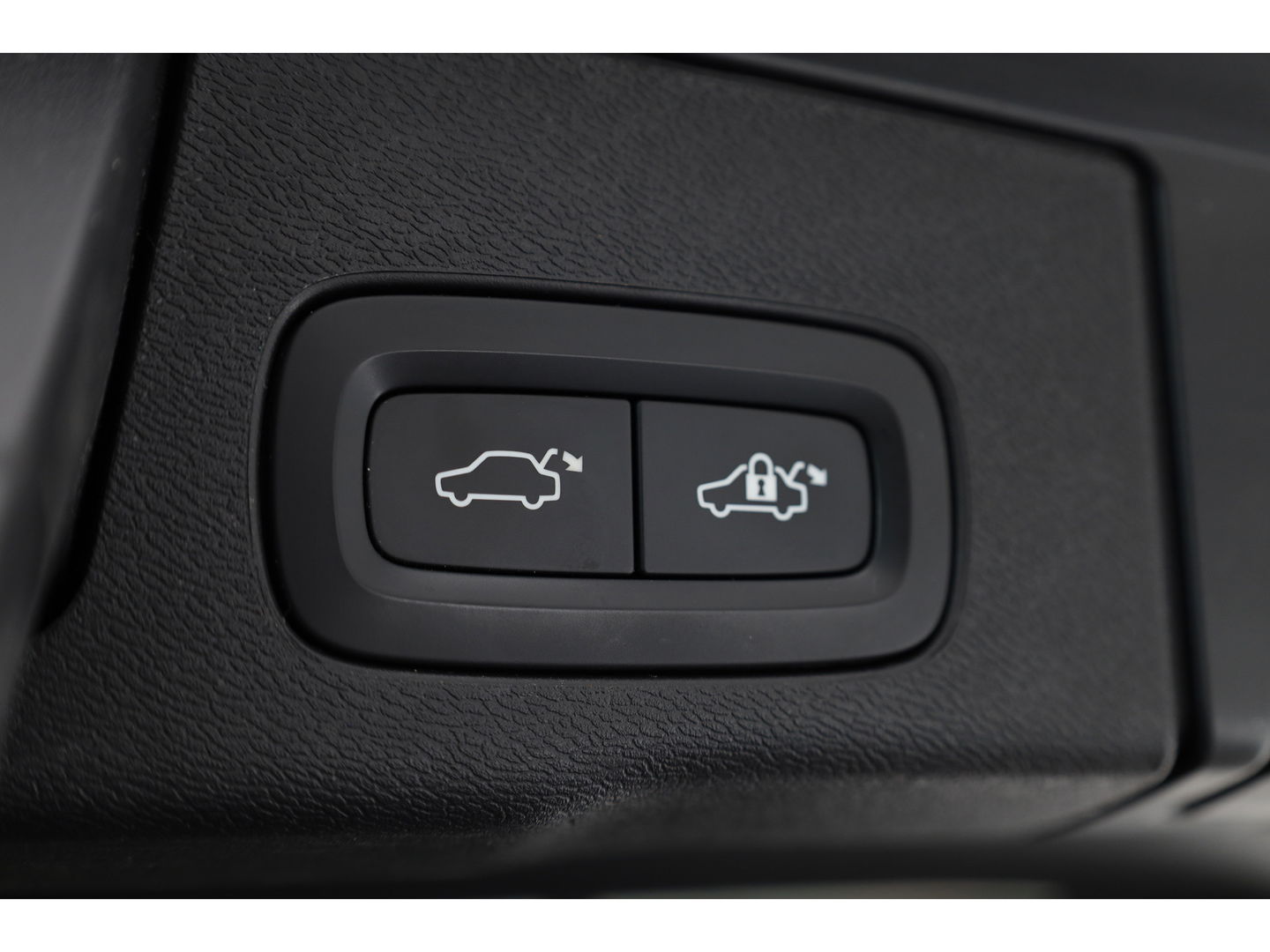 Volvo XC60 2.0 B4 Inscription Trekhaak | H&K Audio | Camera | Vol Lederen bekleding |