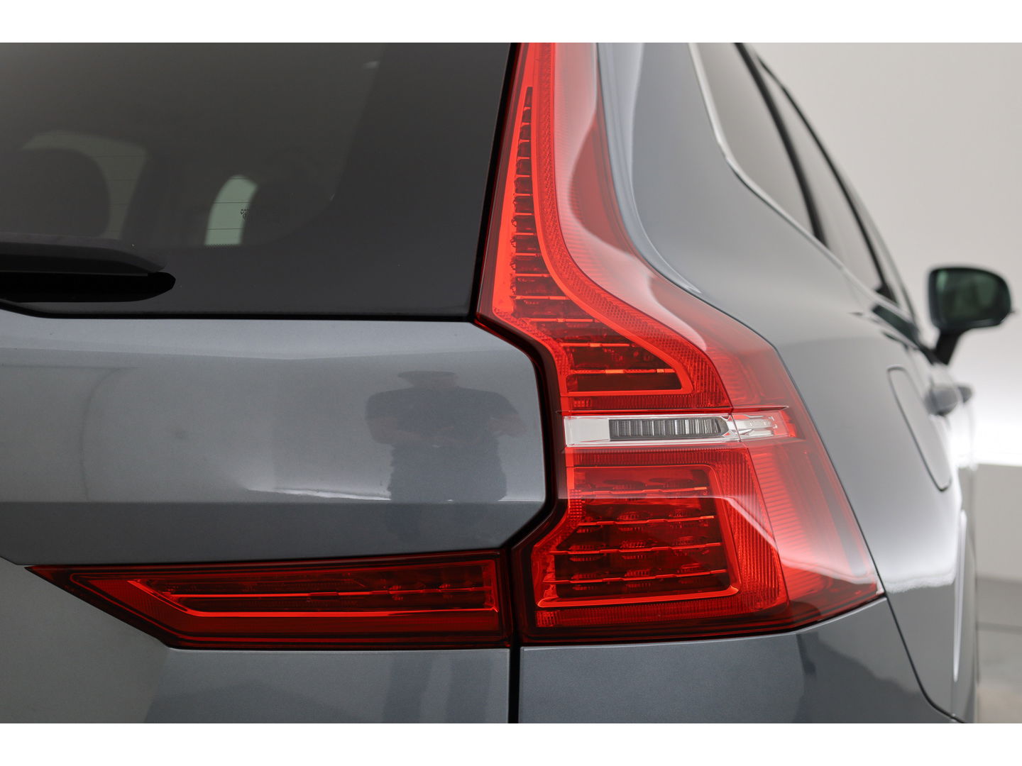 Volvo XC60 2.0 B4 Inscription Trekhaak | H&K Audio | Camera | Vol Lederen bekleding |