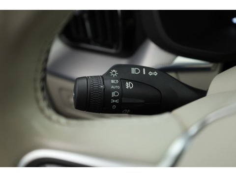 Volvo XC60 2.0 B4 Inscription Trekhaak | H&K Audio | Camera | Vol Lederen bekleding |