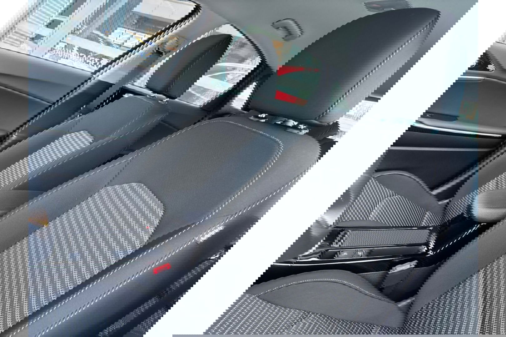 Kia Ceed 1.5 T-GDI AUTOMAAT DYNAMICLINE NAVI LMV PDC WINTERPACK