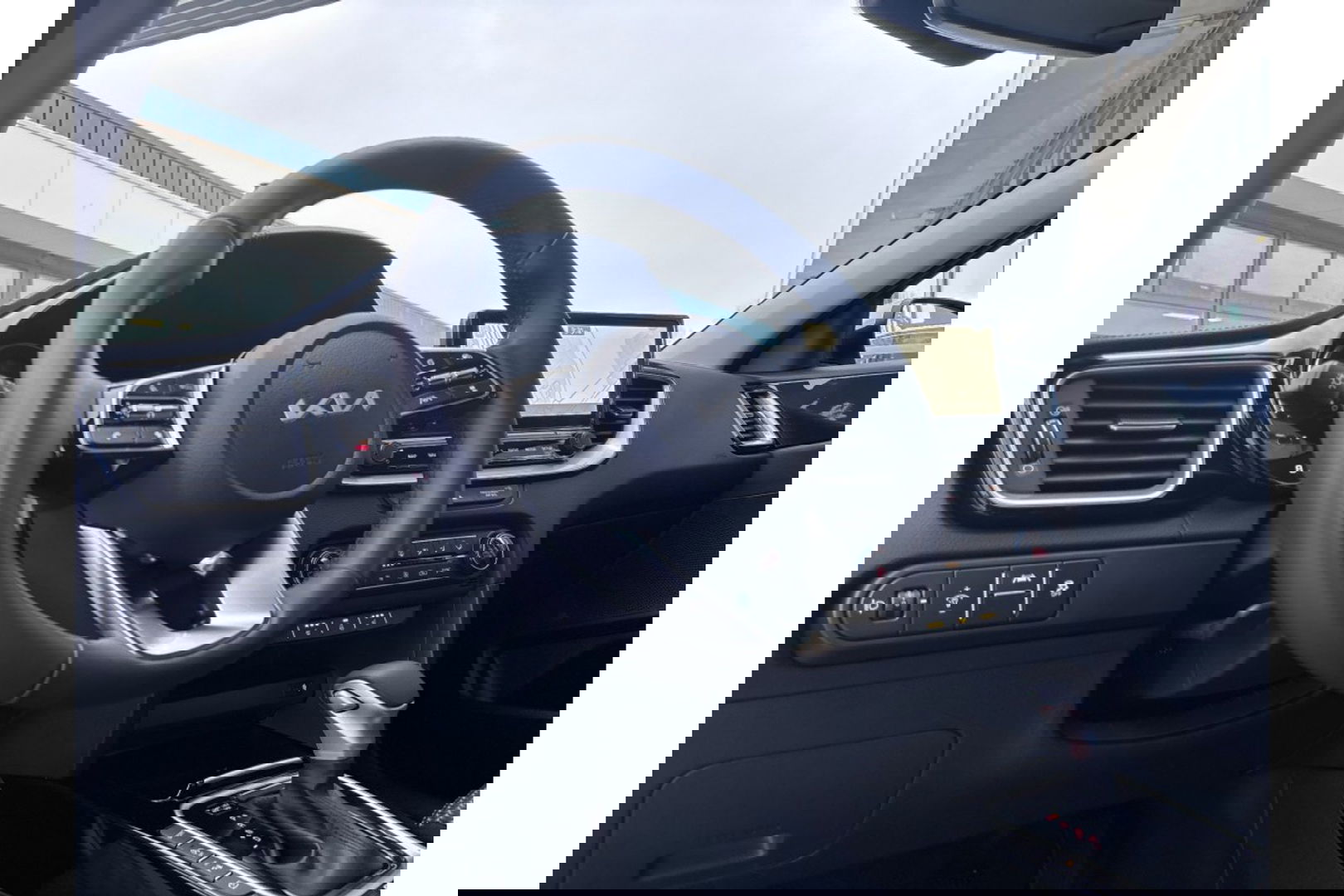 Kia Ceed 1.5 T-GDI AUTOMAAT DYNAMICLINE NAVI LMV PDC WINTERPACK