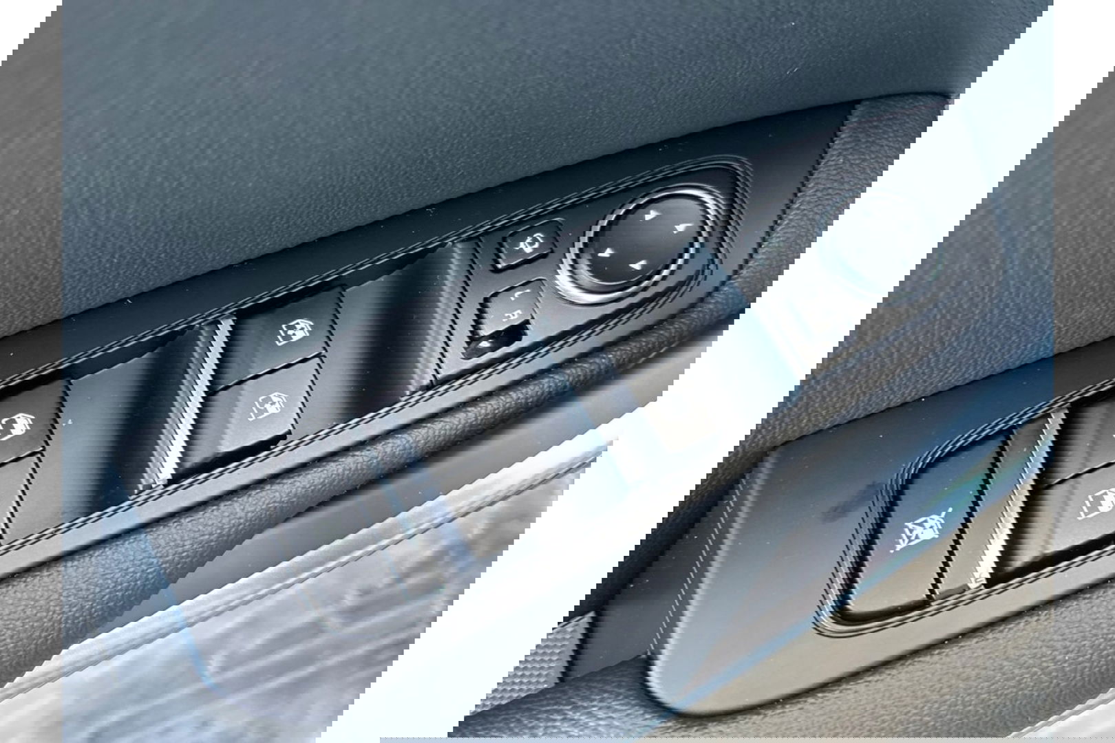 Kia Ceed 1.5 T-GDI AUTOMAAT DYNAMICLINE NAVI LMV PDC WINTERPACK