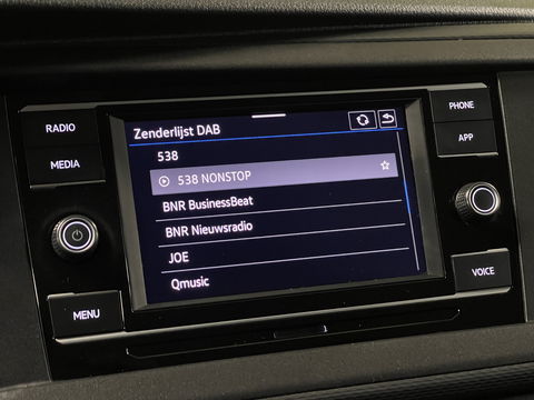 Volkswagen Transporter 2.0 TDI L2H1 30 DC Comfortline | Marge! | BPM Vrij | 6 Persoons! | Apple Carplay | Android Auto | Camera | Trekhaak | Airconditioning | Cruise Control | Isofix |