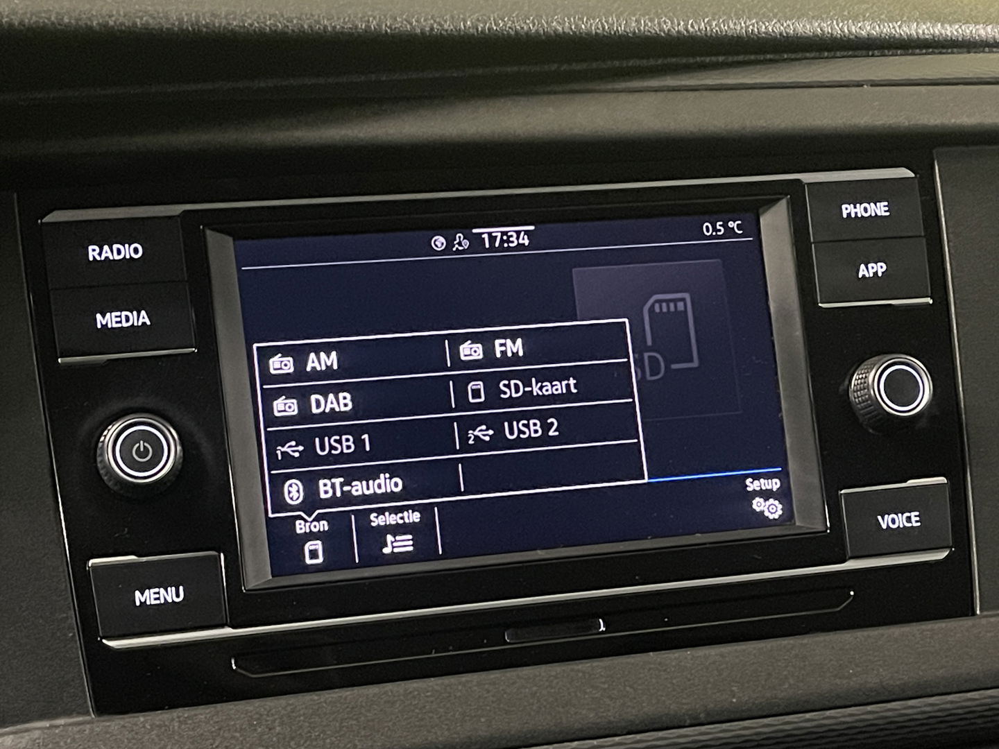 Volkswagen Transporter 2.0 TDI L2H1 30 DC Comfortline | Marge! | BPM Vrij | 6 Persoons! | Apple Carplay | Android Auto | Camera | Trekhaak | Airconditioning | Cruise Control | Isofix |