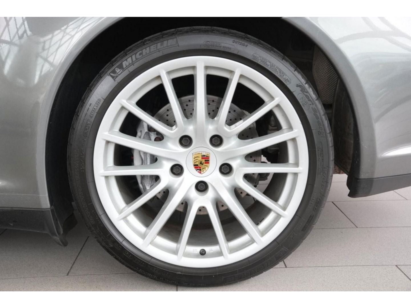 Porsche 911 Cabrio 3.6 Carrera 4 346PK PDK / PCM / LED