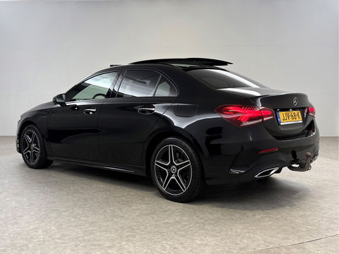 Mercedes-Benz A-Klasse 250 e AMG | SOH 93% | Pano | Sfeerverl. | Memory | Virtual | Camera | Keyless | Trekh. | Carplay