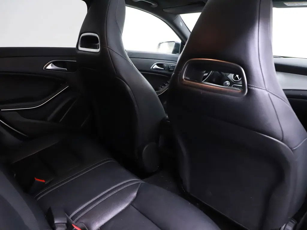 Mercedes-Benz CLA Shooting Brake AMG 45 4MATIC Pano Leer Memory