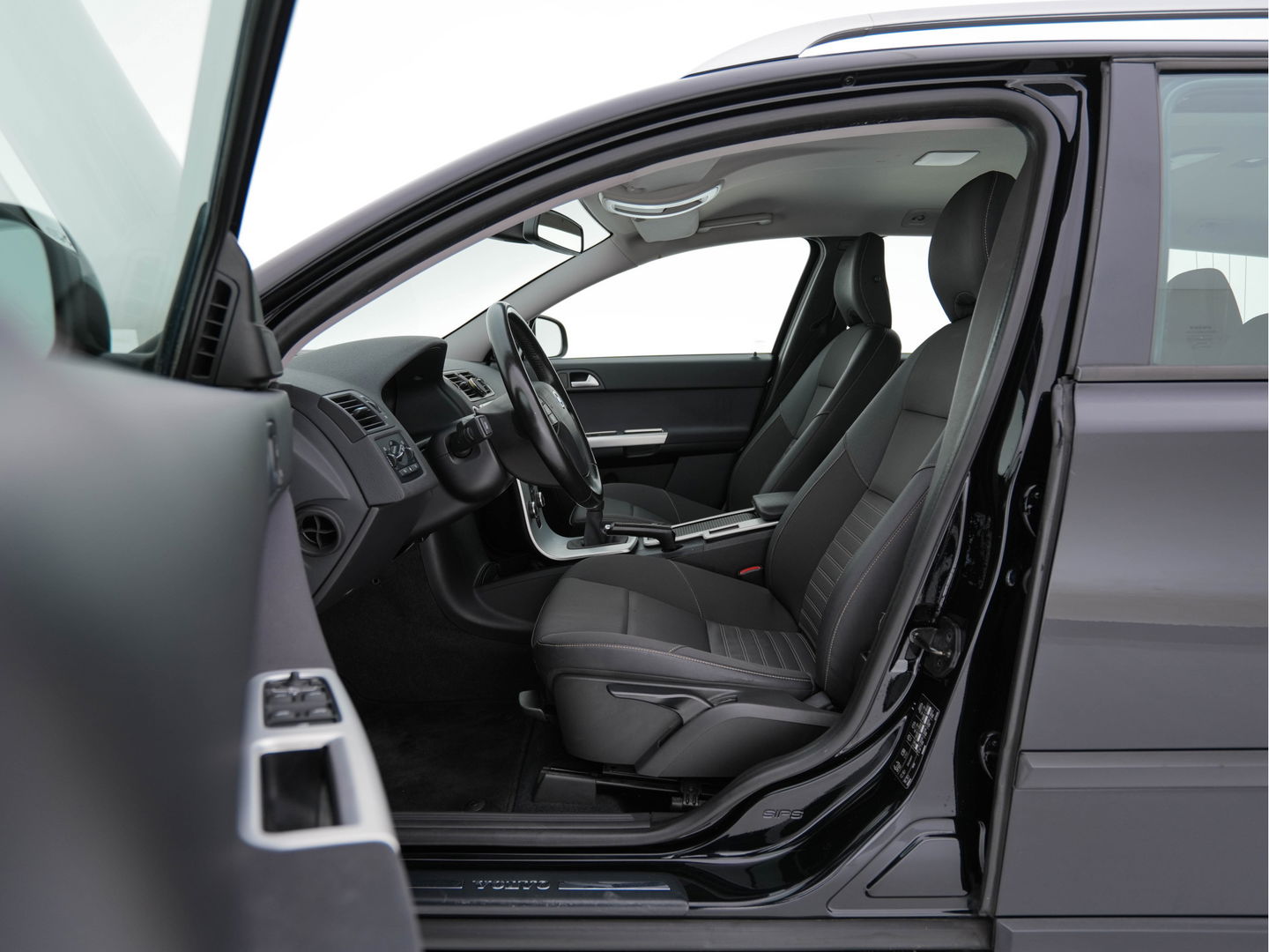 Volvo V50 1.6 D2 S/S Sport *COMFORT-SEATS | ECC | PDC | TOWBAR | 17"ALU*