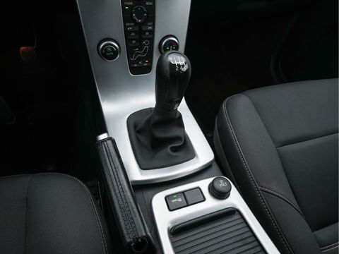 Volvo V50 1.6 D2 S/S Sport *COMFORT-SEATS | ECC | PDC | TOWBAR | 17"ALU*